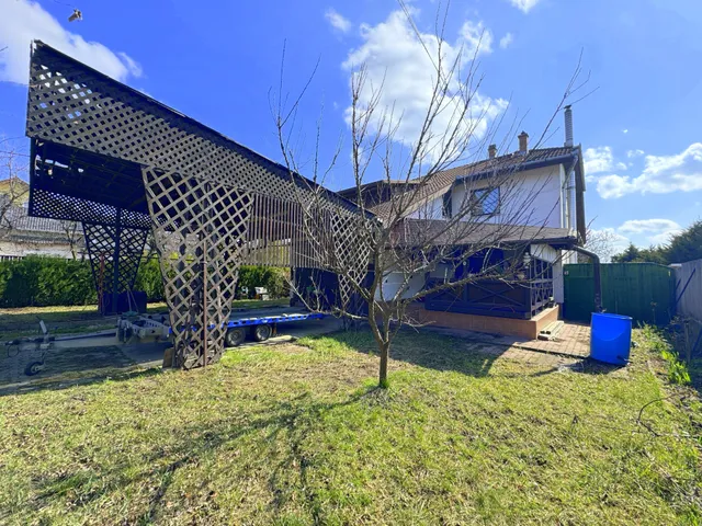 Eladó ház Budapest XVI. kerület, Árpádföld 200 nm