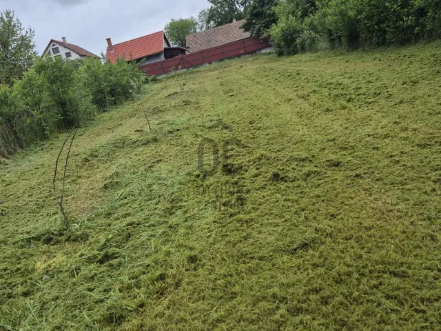 Eladó telek Vácegres 1654 nm