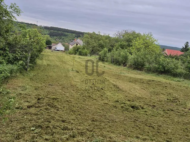 Eladó telek Vácegres 1654 nm