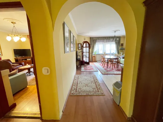Eladó ház Erdőkertes 205 nm