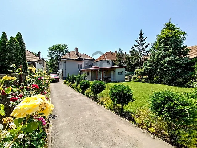 Eladó ház Budapest XV. kerület, Pestújhely 258 nm
