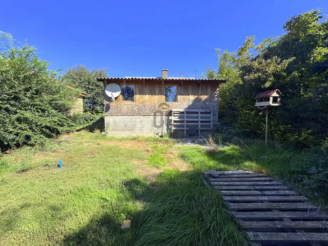 Eladó nyaraló Vác, Buki 50 nm