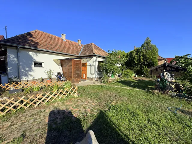 Eladó ház Veresegyház, Táborhely 82 nm