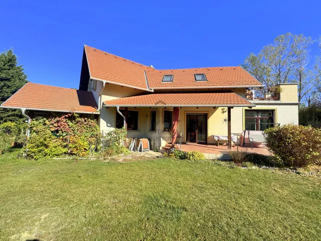 Eladó ház Veresegyház, Ligetek, Sportföld utca 206 nm