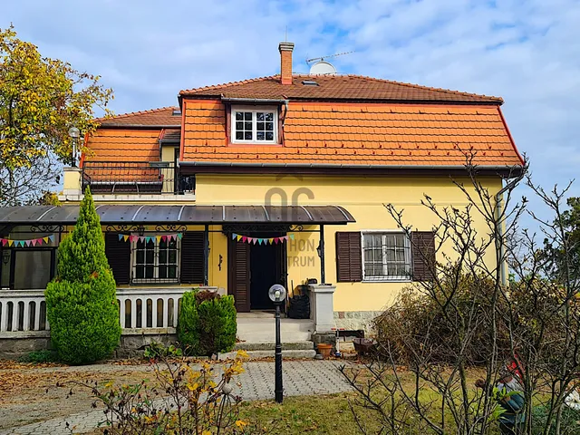 Eladó ház Szentendre, Pismány 263 nm