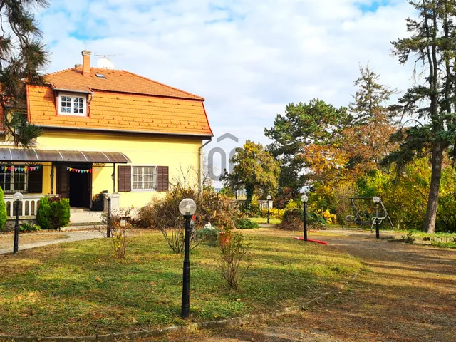 Eladó ház Szentendre, Pismány 263 nm