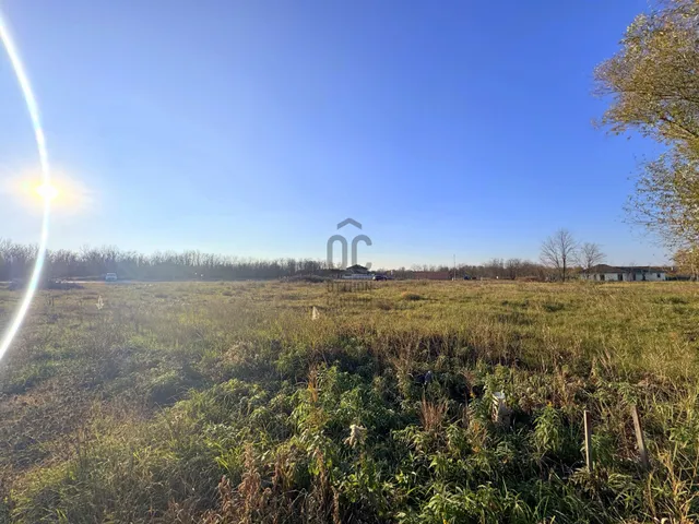 Eladó telek Szada 1563 nm