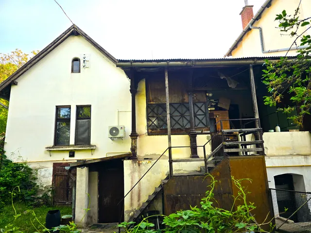 Eladó lakás Pécel 54 nm