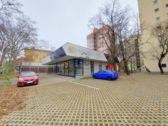 Eladó kereskedelmi és ipari ingatlan Budapest IV. kerület, Újpest 350 nm