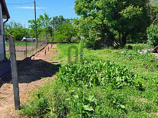 Eladó telek Tura 800 nm