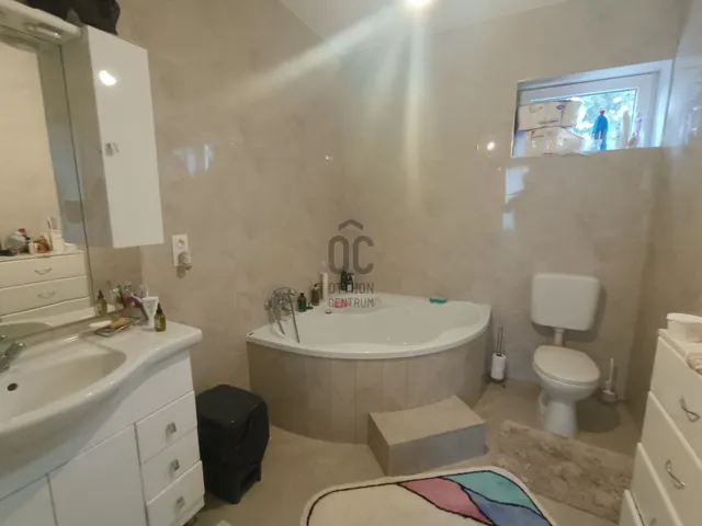 Eladó ház Kartal 260 nm