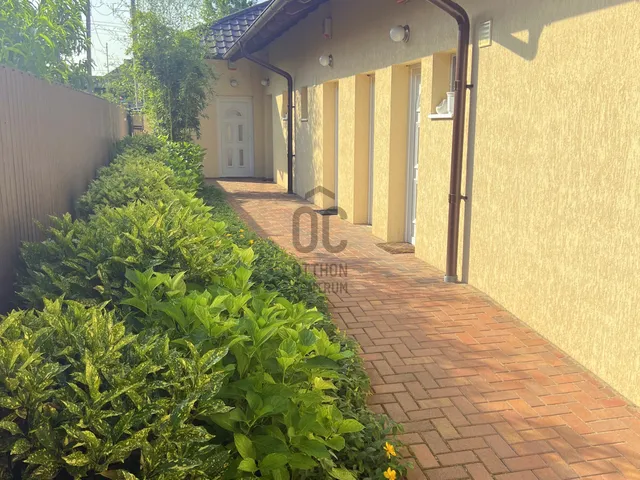 Eladó ház Fót, Kisalag, Madách Imre utca 198 nm