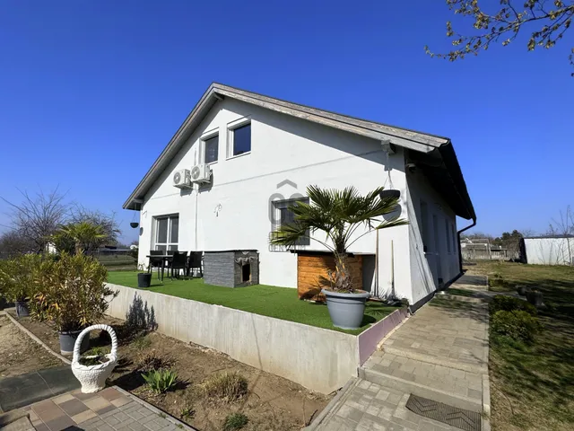 Eladó ház Fót, Istvánhegyi dűlő 180 nm