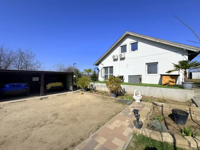 Eladó ház Fót, Istvánhegyi dűlő 180 nm