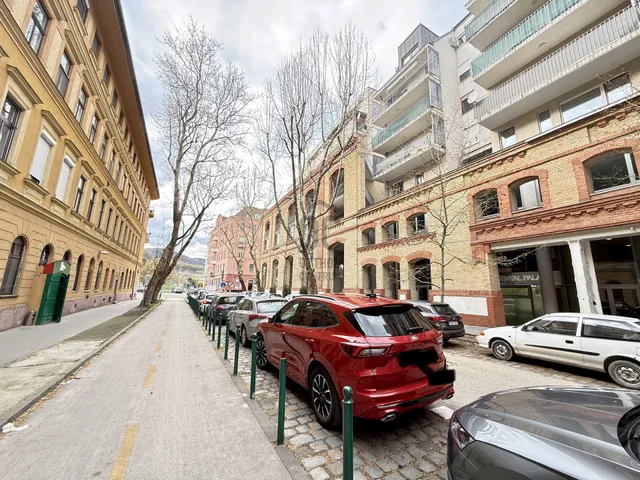 Eladó lakás Budapest III. kerület 91 nm