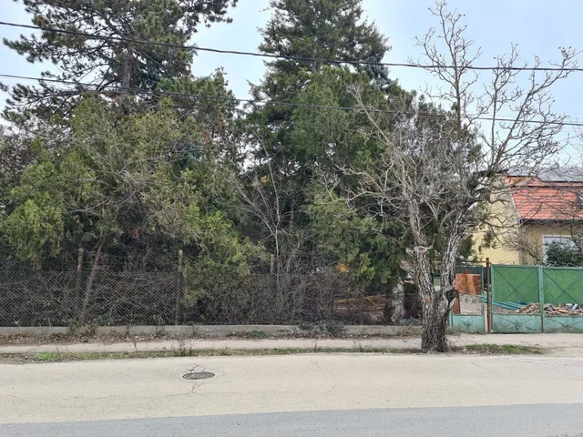 Eladó telek Szentendre 830 nm