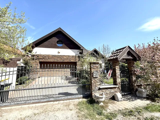 Eladó ház Pomáz 170 nm