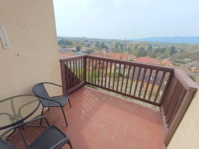 Eladó lakás Vác, Deákvár 82 nm