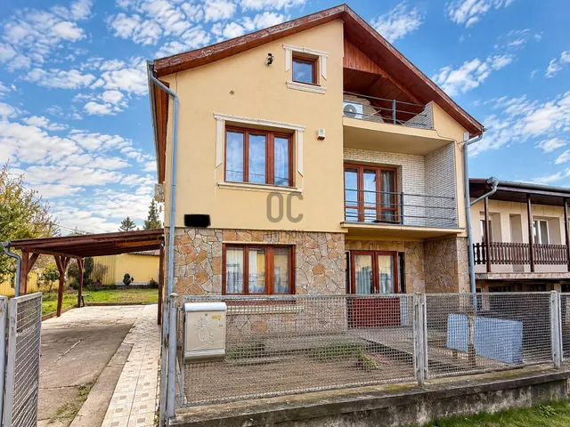 Eladó ház Veresegyház, Laposok 217 nm