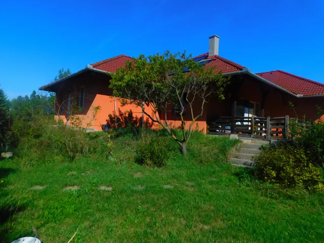 Eladó ház Váckisújfalu 280 nm