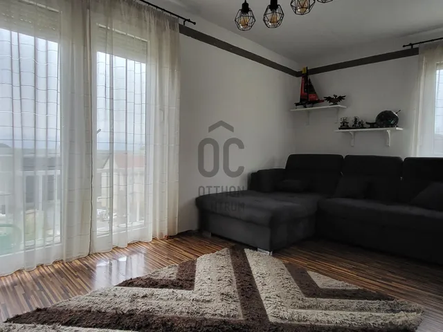 Eladó lakás Vác, Deákvár 62 nm