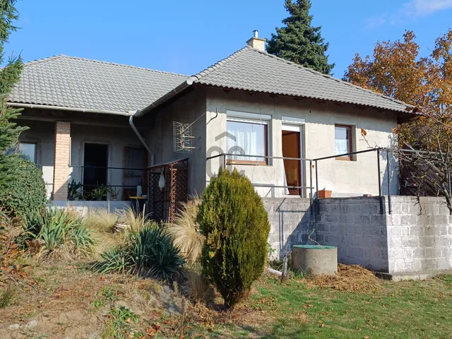 Eladó ház Csörög 72 nm