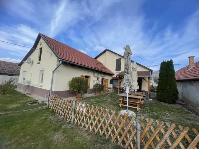 Eladó kereskedelmi és ipari ingatlan Márianosztra 198 nm