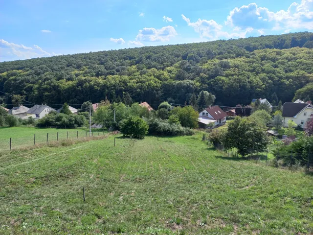 Eladó telek Szendehely 1280 nm