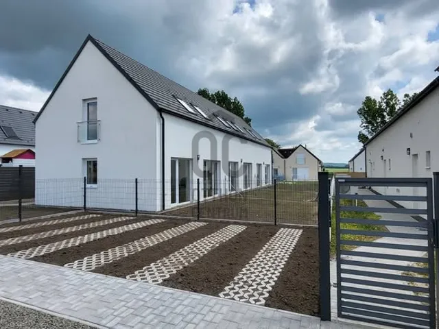 Eladó ház Vác, Alsóváros 84 nm