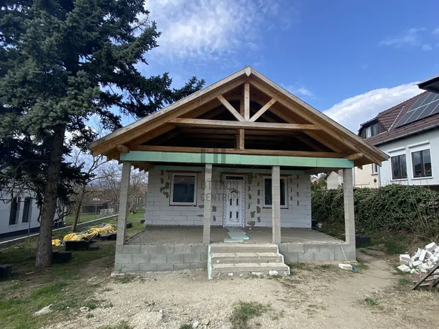 Eladó ház Csörög 87 nm