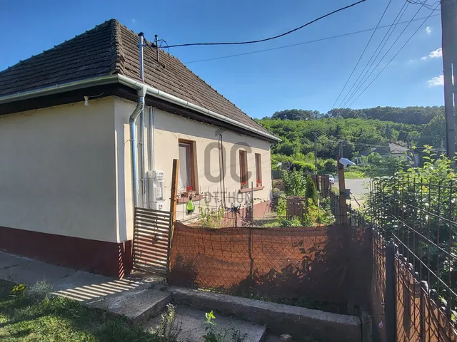 Eladó ház Keszeg 76 nm