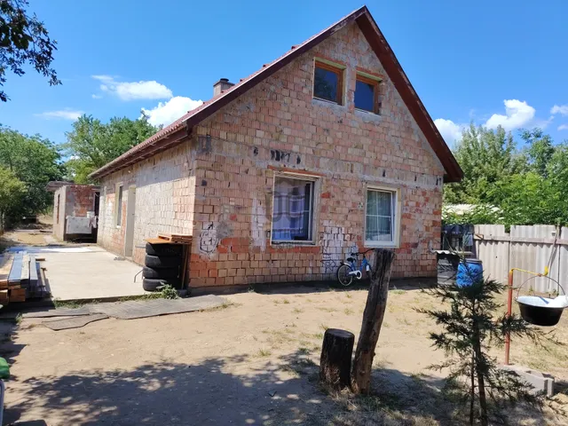 Eladó ház Vác, Csatamező 65 nm