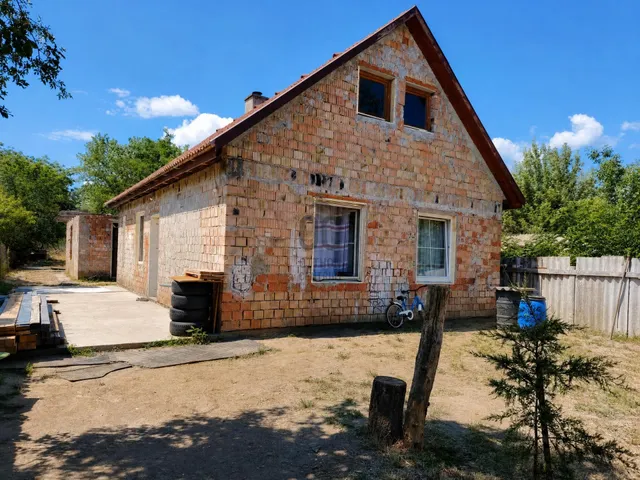 Eladó ház Vác, Csatamező 65 nm