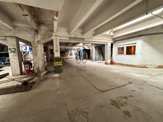 Eladó kereskedelmi és ipari ingatlan Budapest XI. kerület, Szentimreváros 806 nm