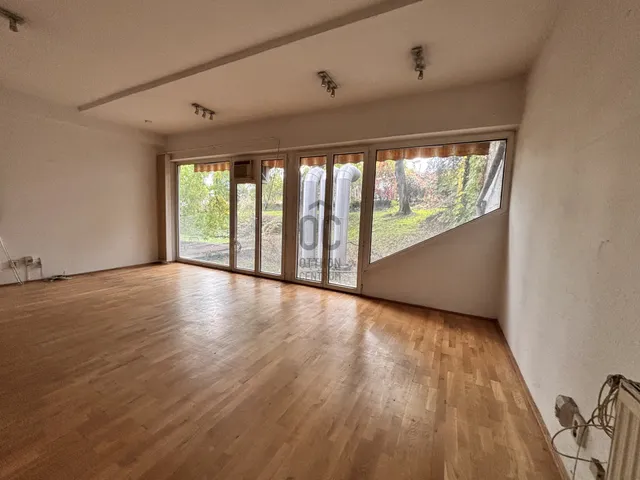 Eladó kereskedelmi és ipari ingatlan Budapest II. kerület 808 nm