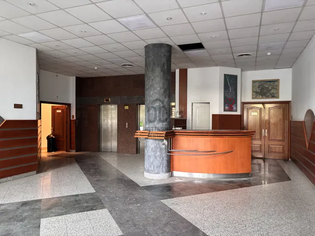 Eladó kereskedelmi és ipari ingatlan Budapest XIII. kerület, Lőportárdűlő 4288 nm