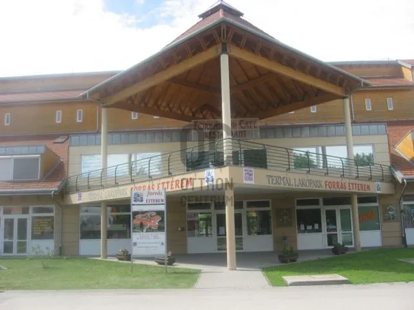 Eladó kereskedelmi és ipari ingatlan Cserkeszőlő 824 nm