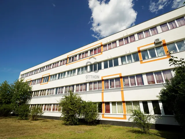 Eladó kereskedelmi és ipari ingatlan Miskolc, Tetemvár 2100 nm