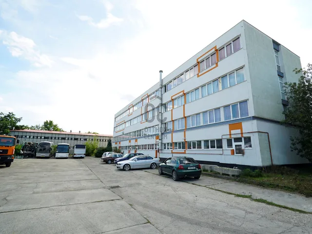 Eladó kereskedelmi és ipari ingatlan Miskolc, Tetemvár 2100 nm