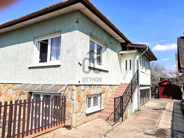 Eladó ház Budapest XVIII. kerület, Kossuth Ferenc-telep 150 nm