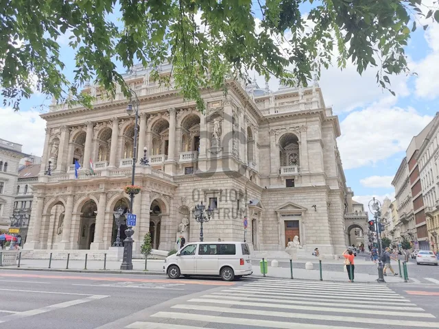 Eladó lakás Budapest VI. kerület 153 nm