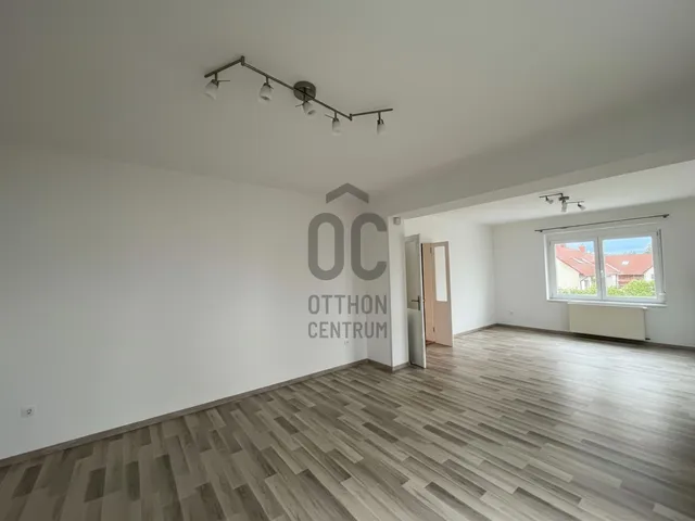 Eladó ház Budapest XVII. kerület, Rákoskert 204 nm