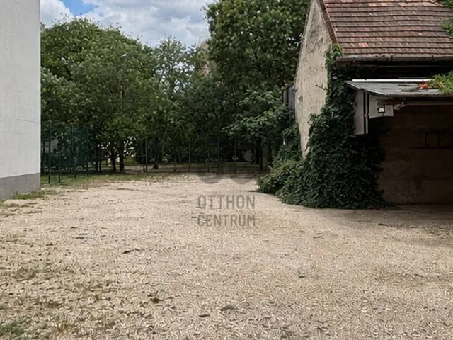 Kiadó telek Budapest XIV. kerület, Kiszugló 300 nm