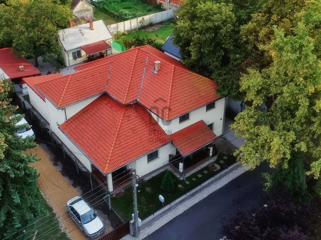 Eladó ház Balatonboglár 300 nm