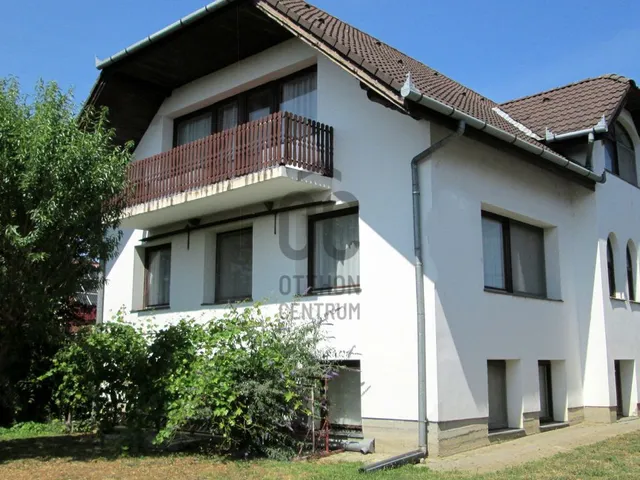 Eladó ház Balatonlelle 230 nm