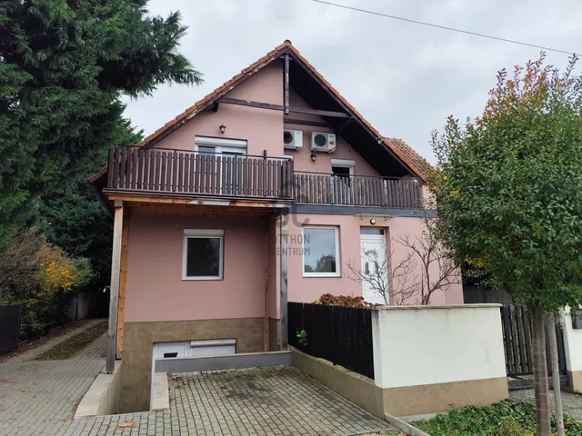 Eladó ház Balatonszemes 257 nm