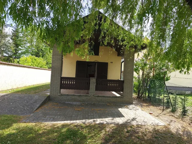 Eladó üdülő és hétvégi ház Balatonlelle 86 nm