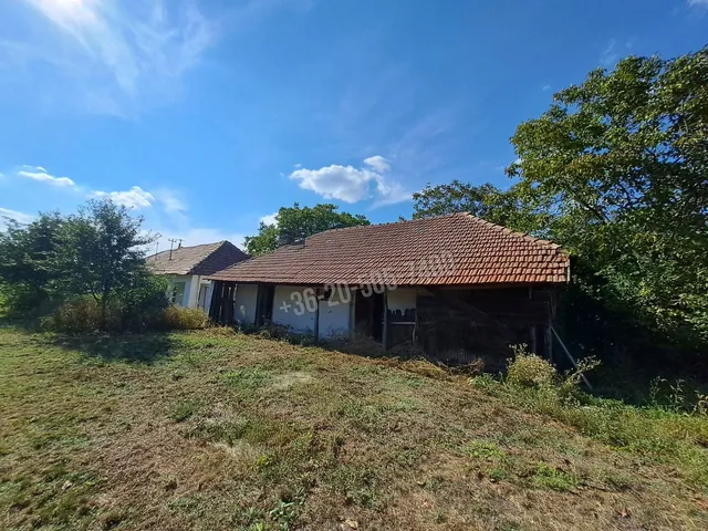Eladó kereskedelmi és ipari ingatlan Poroszló 834 nm