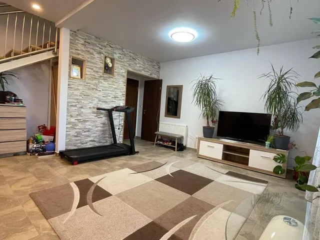 Eladó lakás Eger, Hajdúhegy 125 nm