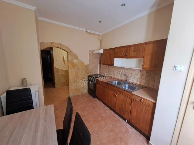 Kiadó lakás Tiszaújváros, Árkád sor 41 nm